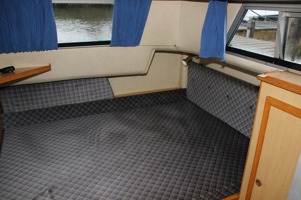 Shared Broads Cruiser Lightning Picture 8