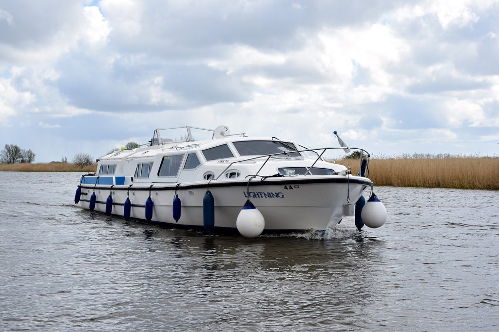 Shared Broads Cruiser Lightning