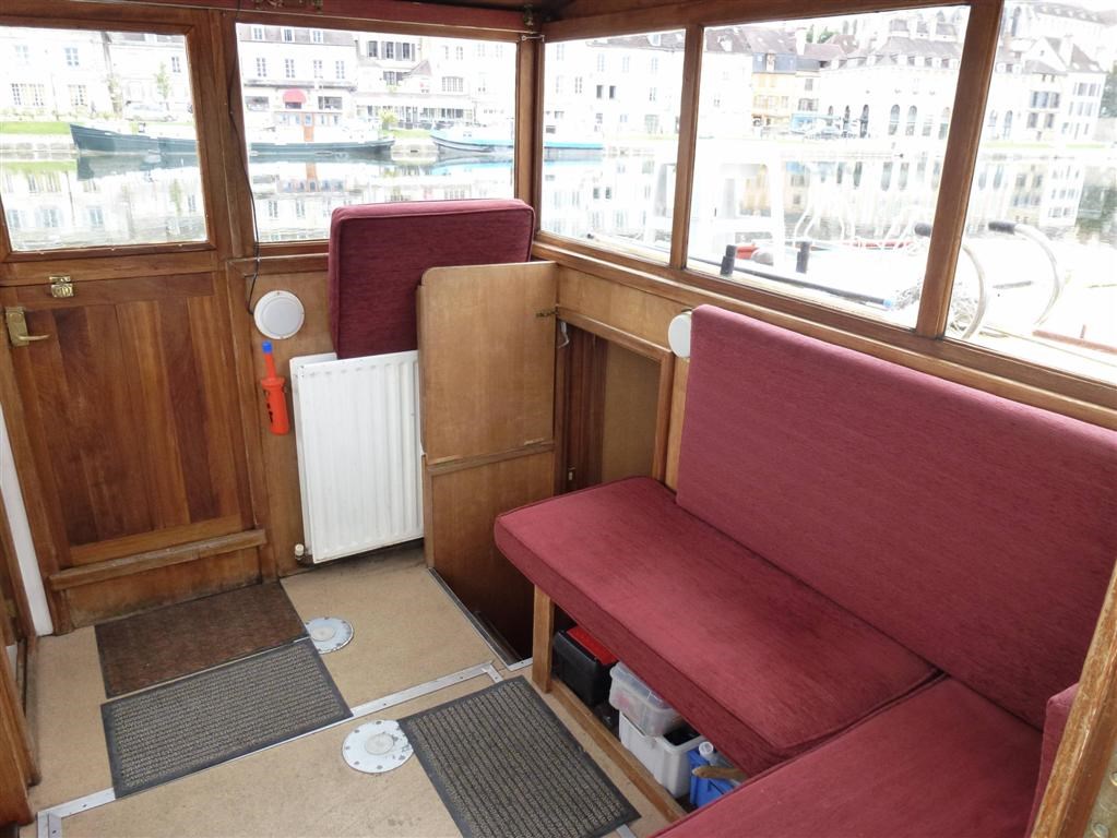 Shared Barge Decize Picture 7