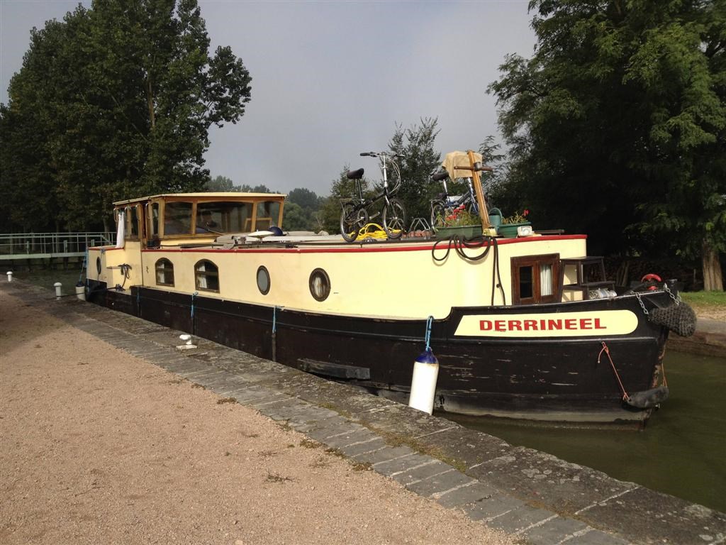 Shared Barge Dorney