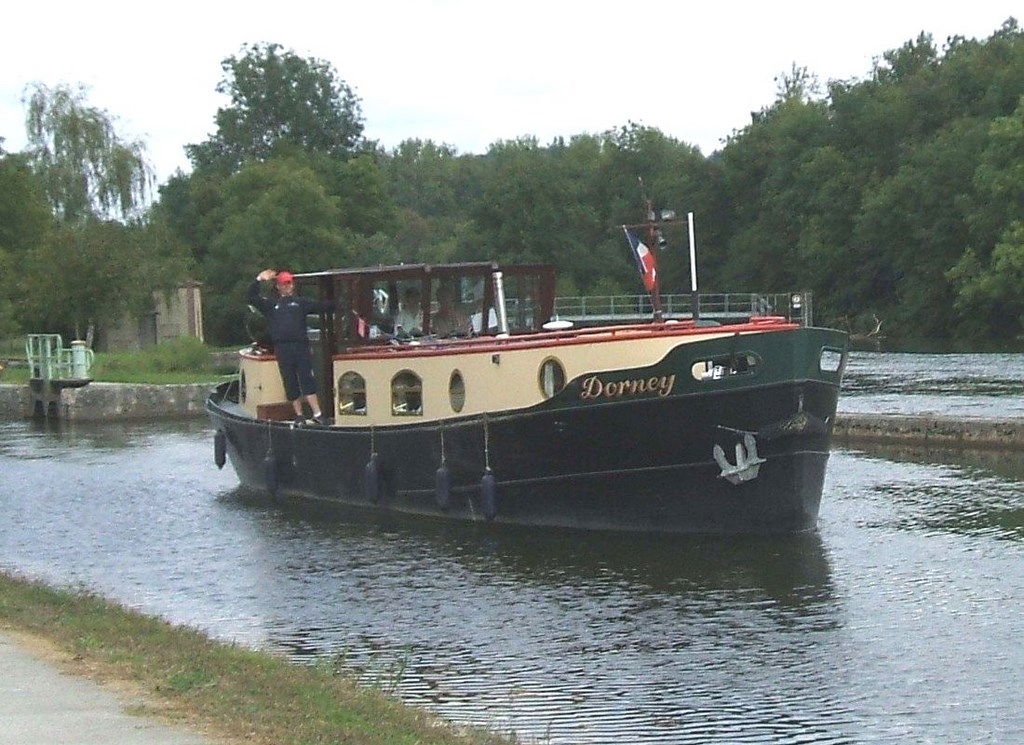 Shared Barge Dorney