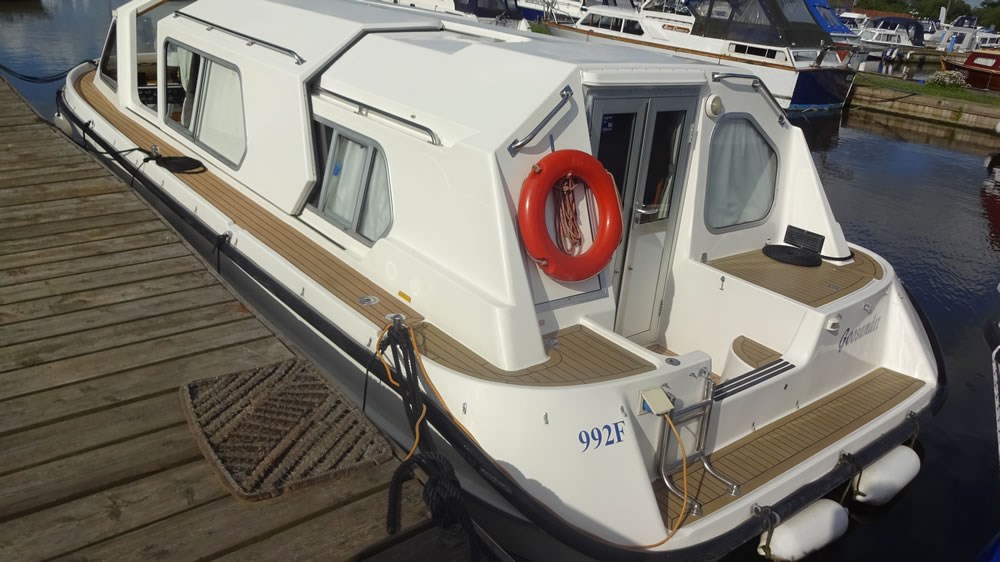 Shared Broads Cruiser Gooseander Picture 2