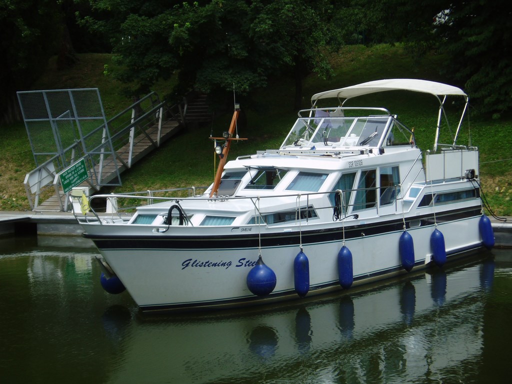 Shared Cruiser Glistening Steel