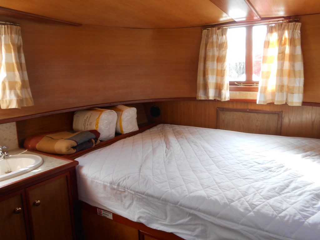 Shared Barge Dorney Picture 9