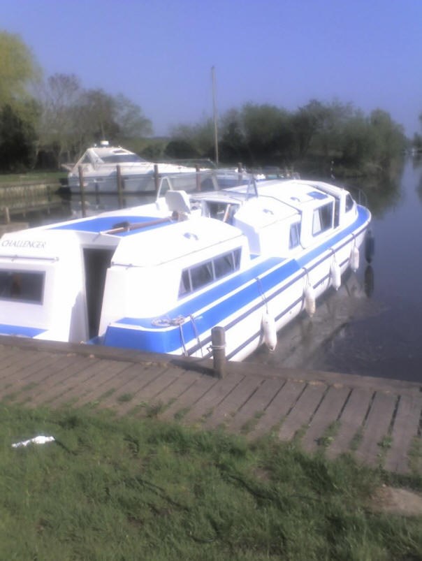 Shared Broads Cruiser Lightning Picture 4