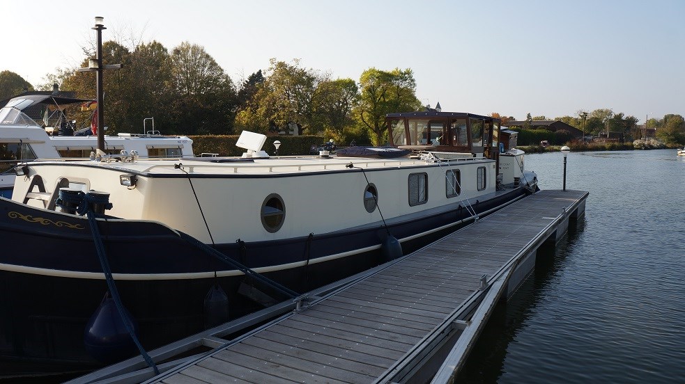 Shared Barge Brunel Picture 2