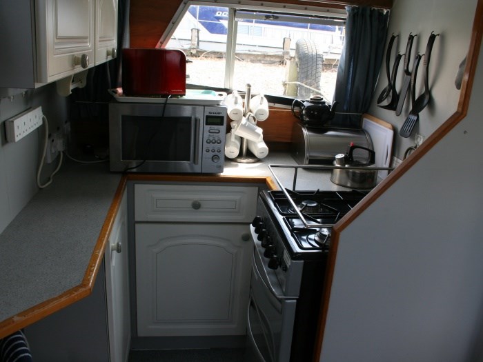 Shared Broads Cruiser Moonlight Shadow Picture 6