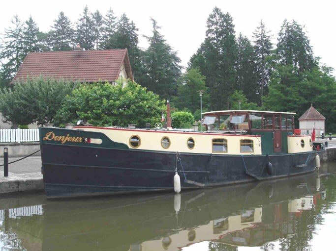 Shared Barge Donjeux Picture 5