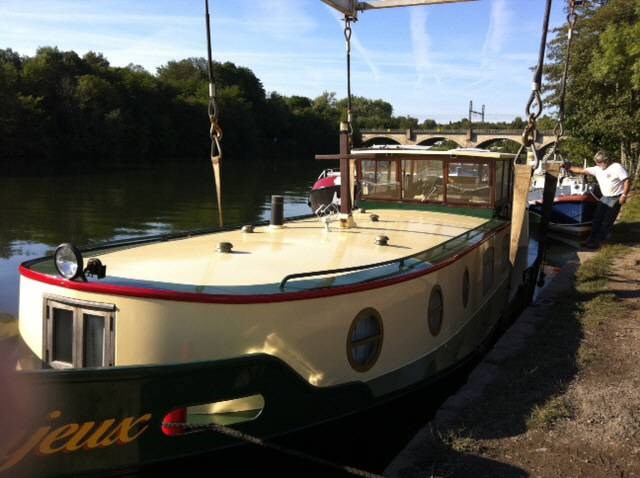 Shared Barge Donjeux Picture 3