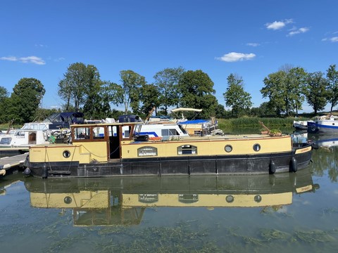 Shared barge Derrineel