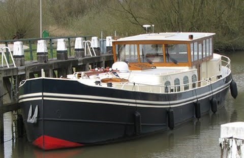 Share Dutch Barge Henrietta